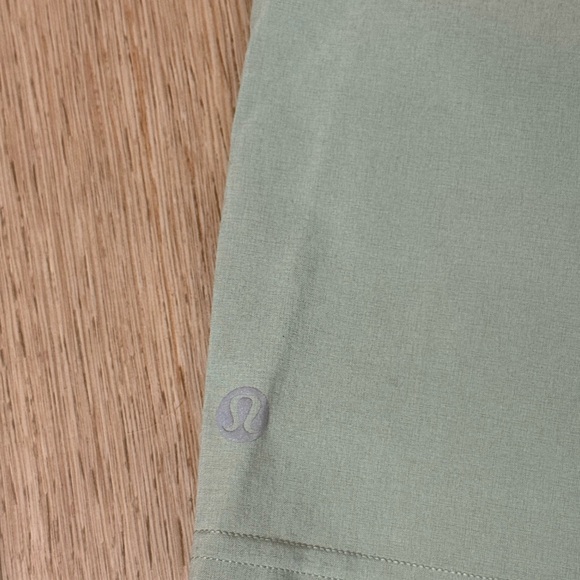 NWT Lululemon Pace Rival High-Rise 5” Shorts Size 4 Fog Green - Picture 6 of 7